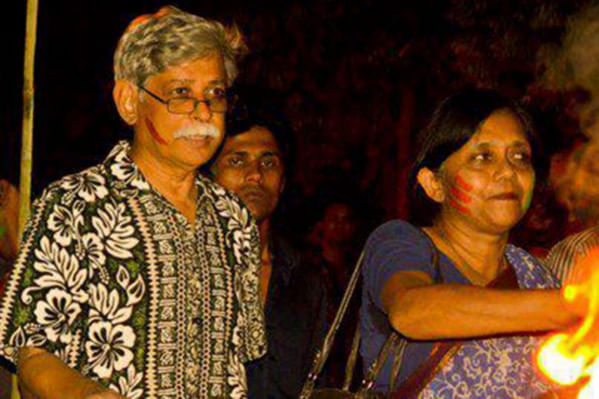 অধ্যাপক ডক্টর জাফর ইকবাল এবং তার স্ত্রী ডক্টর ইয়েসমীন হক