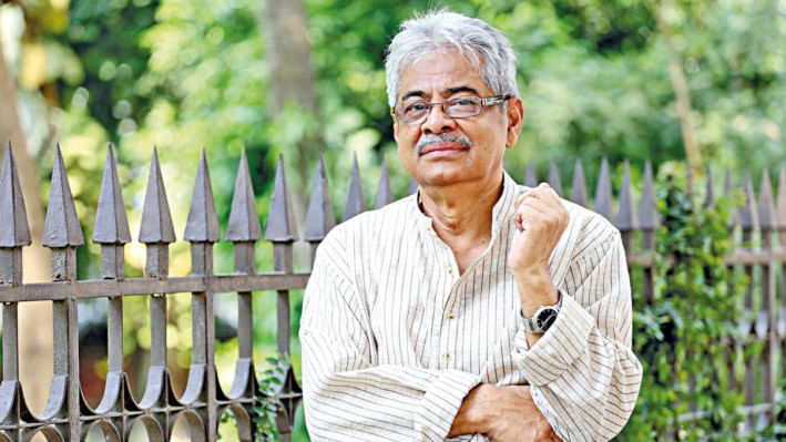 কিংবদন্তি গীতিকার, চলচ্চিত্র পরিচালক ও প্রযোজক গাজী মাজহারুল আনোয়ার। স্টার ফাইল ছবি