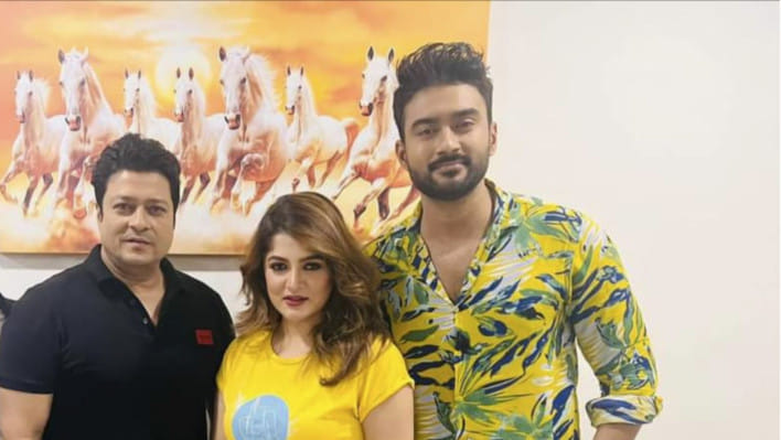 যে কারণে শ্রাবন্তীর সঙ্গে ফেরদৌস, রোশান