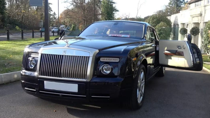 রোলস রয়েস গাড়ি কেনার পূর্বশর্ত