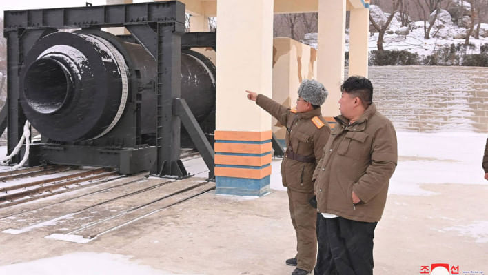 উত্তর কোরিয়ার ক্ষেপণাস্ত্র পরীক্ষা