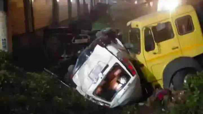 সড়ক দুর্ঘটনা