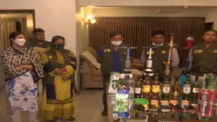 মাদক মামলায় মডেল পিয়াসার বিরুদ্ধে অভিযোগ গঠন