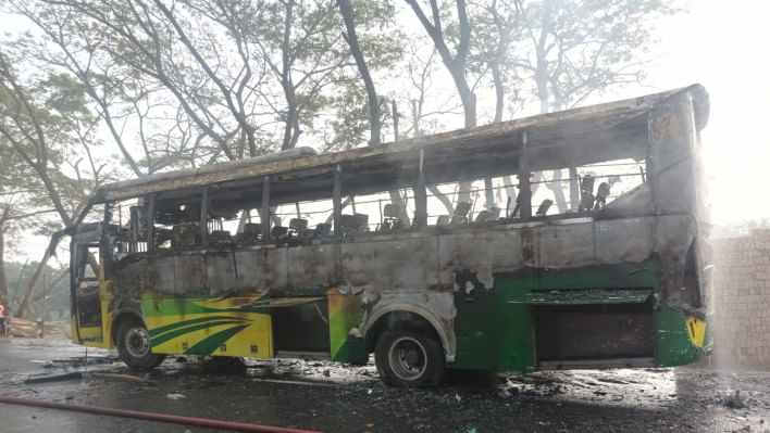 ভাঙ্গায় বাসের ধাক্কায় প্রাণ গেল বাবা-মেয়েসহ ৩ মোটরসাইকেল আরোহীর 