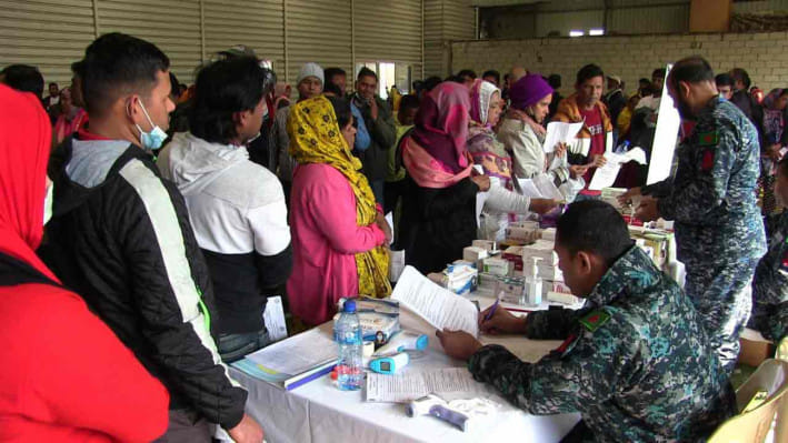 লেবাননে বাংলাদেশিদের বিনামূল্যে চিকিৎসা সেবায় নৌবাহিনী