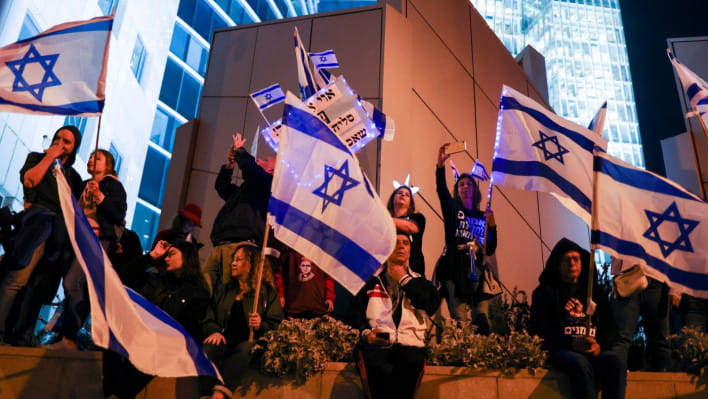 ইসরায়েলের ‘ইতিহাসে সবচেয়ে বড় বিক্ষোভ’