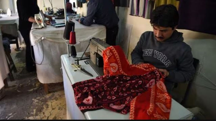 আফগানিস্তানের একটি দর্জি দোকান। ফাইল ছবি: এএফপি