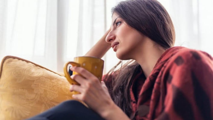 নেতিবাচক চিন্তা থেকে দূরে থাকবেন যেভাবে