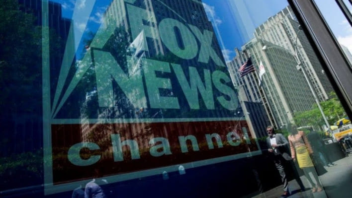 ফক্স নিউজ চ্যানেলের বিজ্ঞাপন। ফাইল ছবি: রয়টার্স