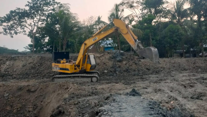 পটুয়াখালীর ১৮ কি.মি. বেড়িবাঁধ ঝুঁকিপূর্ণ, ১০ কি.মি. অধিক ঝুঁকিপূর্ণ: পাউবো
