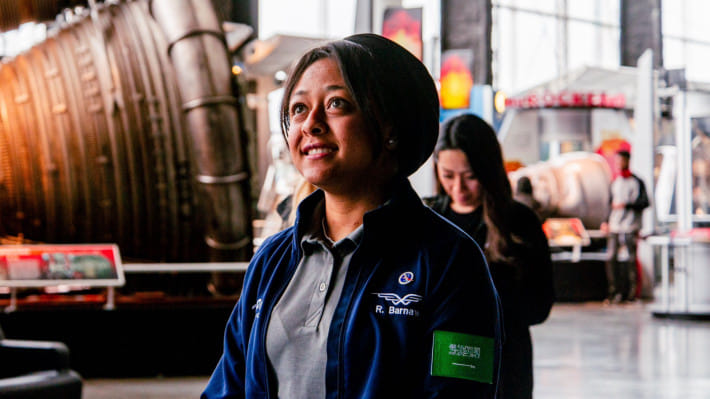 সৌদি আরবের প্রথম মুসলমান নারী নভোচারী রায়ানাহ বার্নাবি । ছবি: রায়ানাহ'র আনুষ্ঠানিক টুইটার পেজ থেকে সংগৃহীত