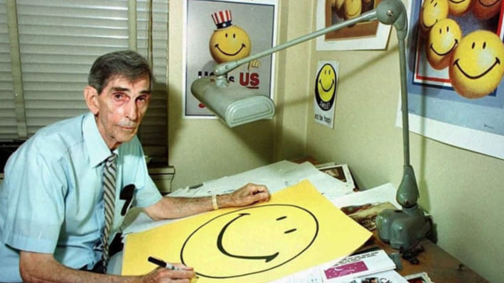 যেভাবে এলো ‘স্মাইলি’