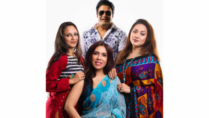 দ্য ডেইলি স্টারে আড্ডা দিতে আসেন ৪ শিল্পী। ছবি: শেখ মেহেদী মোরশেদ