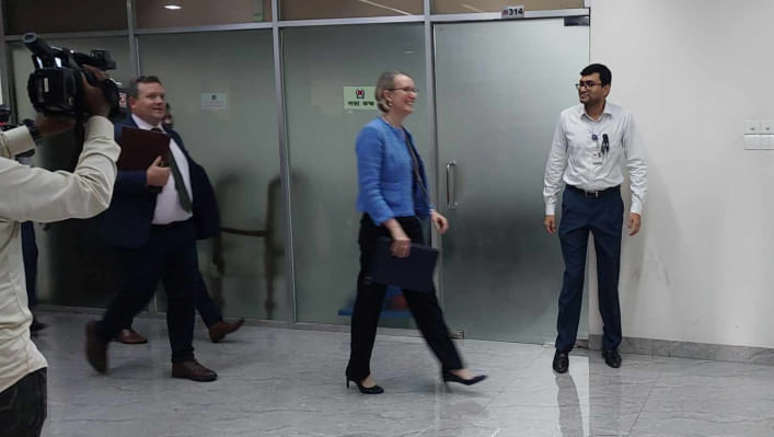 সিইসির সঙ্গে বৈঠকে বসেছেন ব্রিটিশ হাইকমিশনার সারাহ কুক