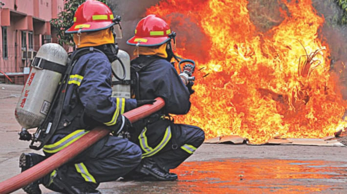 সেপ্টেম্বরে সারা দেশে ১৫৭৭ অগ্নিকাণ্ড, নিহত ১১
