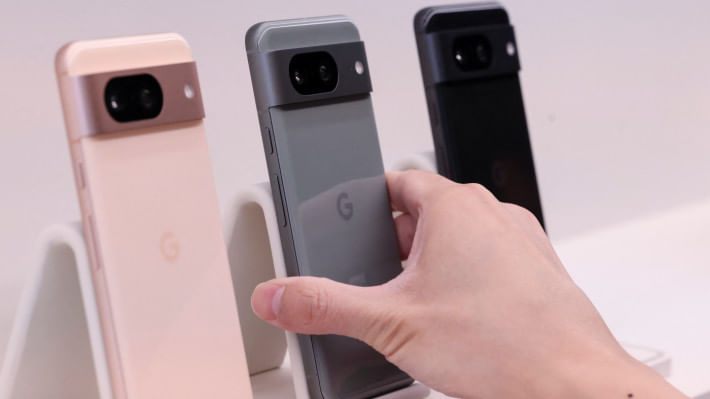 ১২ অক্টোবর পিক্সেল ৮ বাজারে আনার ঘোষণা দিলো গুগল। ছবি: রয়টার্স