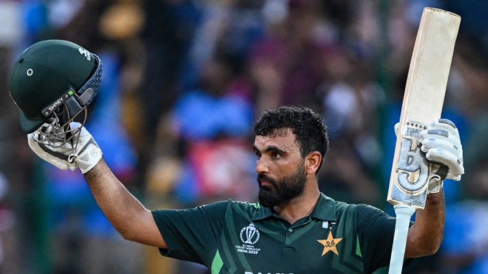 পাকিস্তানকে জিতিয়ে পুরস্কার পাচ্ছেন ফখর