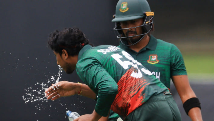 সৌম্য সরকার রিটায়ার্ড হার্ট