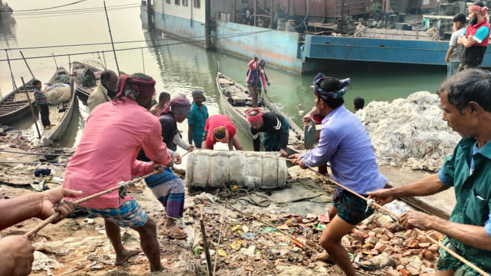 পাটুরিয়ায় ফেরিডুবি