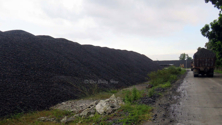 মধ্যপাড়া কঠিন শিলা খনি