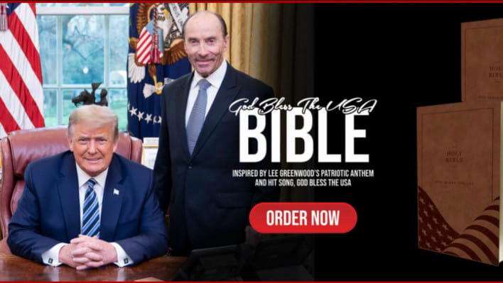 জরিমানার অর্থ জোগাতে বাইবেল বিক্রির পোস্ট দিয়েছেন ডোনাল্ড ট্রাম্প। ছবি: গডব্লেসদ্যইউএসএবাইবেল ডট কম থেকে নেওয়া 