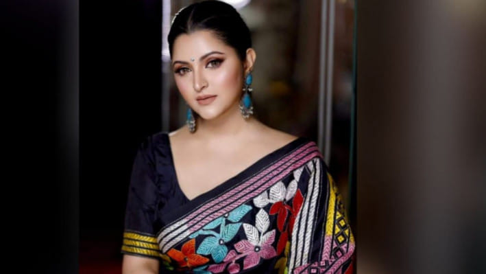 পরীমনিকে আদালতে তলব