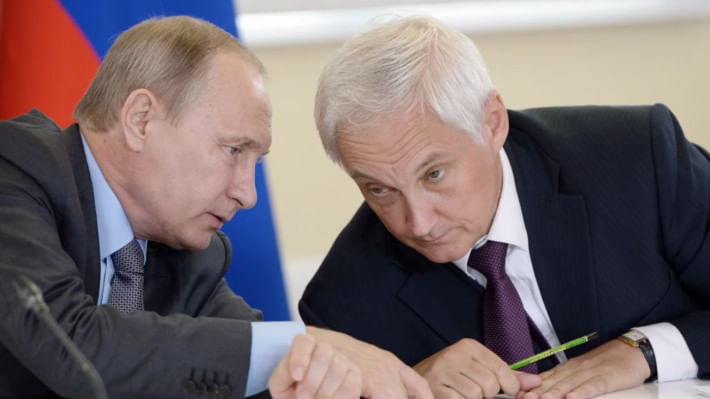 বৈঠকে রুশ প্রেসিডেন্ট পুতিন ও পরবর্তী প্রতিরক্ষামন্ত্রী বেলুসভ। ফাইল ছবি: রুশ তথ্য মন্ত্রণালয়ের ওয়েবসাইট থেকে সংগৃহীত