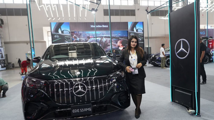 বঙ্গবন্ধু বাংলাদেশ-চীন মৈত্রী প্রদর্শনী কেন্দ্র, ঢাকা মোটর শো, বৈদ্যুতিক গাড়ি, মার্সিডিজ-বেঞ্জ,