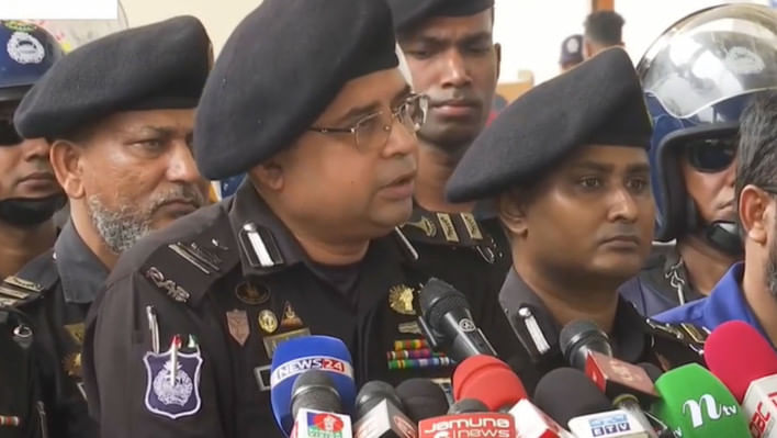 গোয়েন্দা নজরদারি অব্যাহত আছে, টিকিট কালোবাজারির অভিযোগ থাকবে না: র‌্যাব