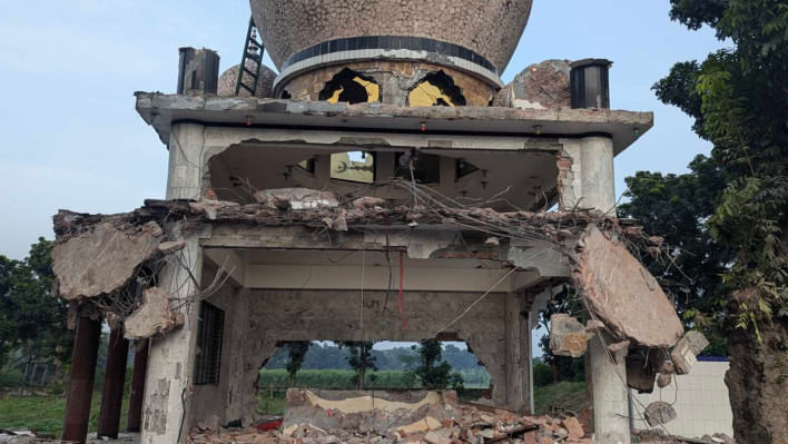 ধামরাইয়ে বুচাই পাগলার মাজারে হামলা-ভাঙচুর