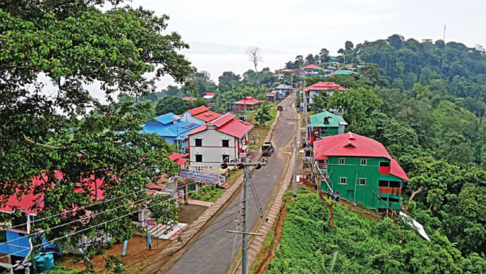 খাগড়াছড়ি, রাঙ্গামাটি, পর্যটক, পর্যটন খাত, সহিংসতা, ভ্রমণ নিষেধাজ্ঞা,