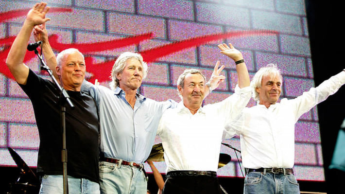 ২০০৫ সালে লাইভ এইট কনসার্টে প্রায় ২৪ বছর পর পিংক ফ্লয়েড ব্যান্ডের সদস্যদের পুনর্মীলনী হয়। ফাইল ছবি: সংগৃহীত