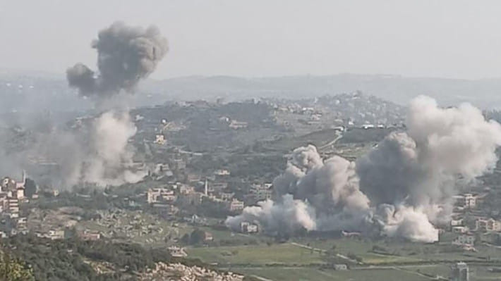 রামিয়া গ্রামে স্থল অভিযানের আগে বিমান হামলা চালায় ইসরায়েল। ছবি: এক্স থেকে সংগৃহীত