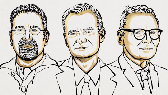 যুক্তরাষ্ট্রের ম্যাসাচুসেটস ইনস্টিটিউট অব টেকনোলজির অধ্যাপক তুর্কি বংশোদ্ভূত আমেরিকান ড্যারন আসেমোগলু, একই প্রতিষ্ঠানের সায়মন জনসন এবং ইউনিভার্সিটি অব শিকাগো, ইলিনয়ের অধ্যাপক জেমস রবিনসন। ছবি: নোবেল প্রাইজ ডট ওআরজি