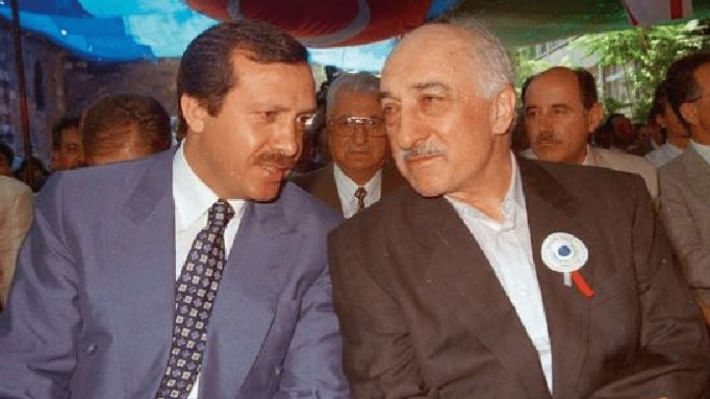 এক কালের ঘনিষ্ঠ মিত্র এরদোয়ান ও গুলেন। ফাইল ছবি: সংগৃহীত