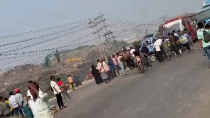 ঢাকা টাঙ্গাইল মহাসড়ক অবরোধ