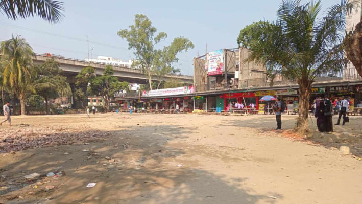 চট্টগ্রামের প্রাণকেন্দ্রে অবস্থিত পার্ক বিপ্লব উদ্যান