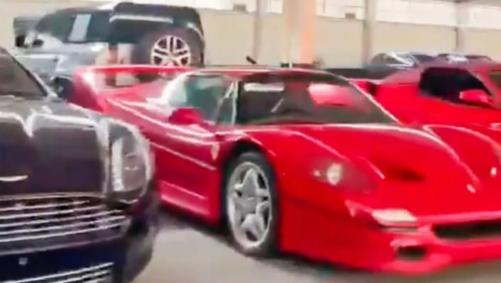 সিরিয়ার সাবেক প্রেসিডেন্ট বাশার আল আসাদের গাড়ির সংগ্রহের একাংশ। ছবি: ভিডিও থেকে স্ক্রিনশট