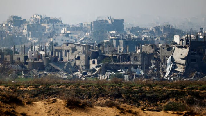১৫ মাসের যুদ্ধে ধ্বংসস্তুপে পরিণত হয়েছে উত্তর গাজা। ছবি: রয়টার্স