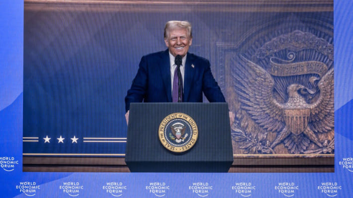দাভোসে ভার্চুয়াল বক্তব্য দিচ্ছেন ট্রাম্প। ছবি: এএফপি