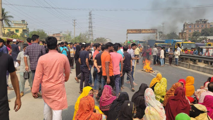 বকেয়া বেতন, শ্রমিক মারধর, ঢাকা-টাঙ্গাইল মহাসড়ক, পোশাক শ্রমিক,
