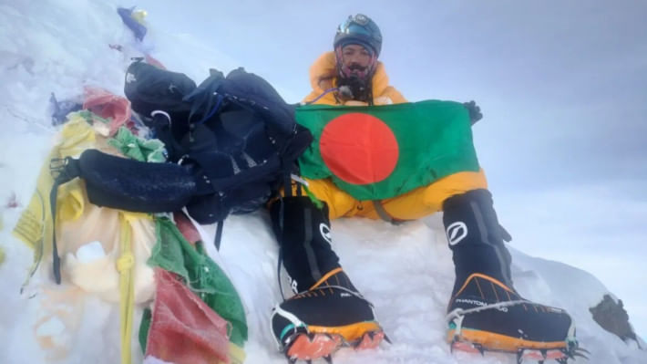 অন্নপূর্ণা-১ জয় করলেন পর্বতারোহী বাবর আলী। ছবি: সংগৃহীত