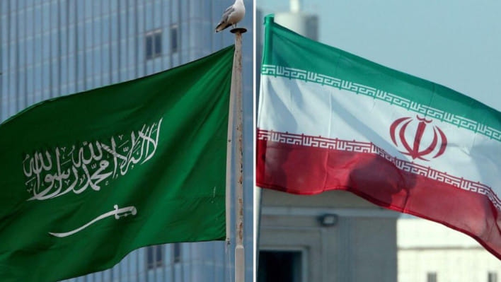 সৌদি আরব ও ইরানের পতাকা। ফাইল ছবি: রয়টার্স