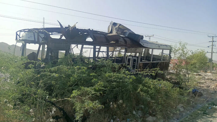 বেলুচিস্তানে স্কুল বাসে বোমা হামলায় ৬জন নিহত হয়েছেন। ছবি: ডন