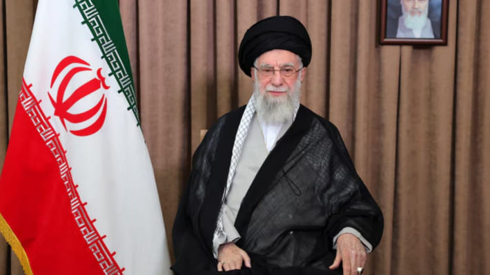 ইরানের সর্বোচ্চ ধর্মীয় নেতা আয়াতুল্লাহ আলি খামেনি। ফাইল ছবি: রয়টার্স
