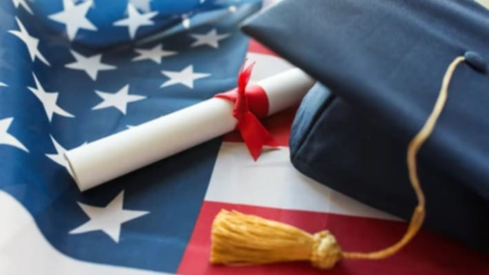 যুক্তরাষ্ট্রে উচ্চশিক্ষার জন্য আবেদন করবেন কি না