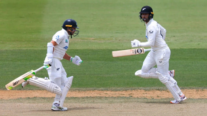 tom latham-devon conway