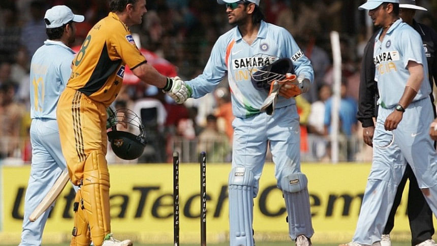 ms dhoni and adam gilchrist ms dhoni and adam gilchrist