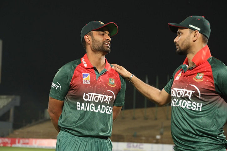 Mashhrafe Mortaza & Tamim Iqbal Mashhrafe Mortaza & Tamim Iqbal