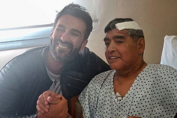 Leopoldo Luque with maradona selfi Leopoldo Luque with maradona selfi